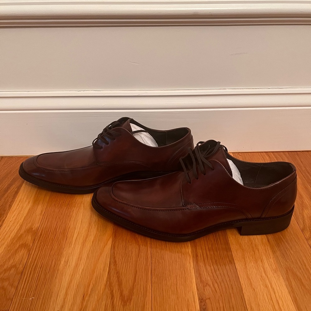 Never Worn Kenneth Cole Oxfords